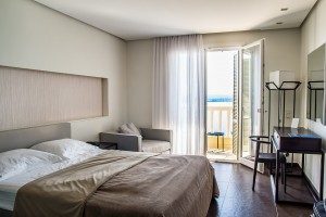 Hotel Price Math: Compare True Stay Costs by City