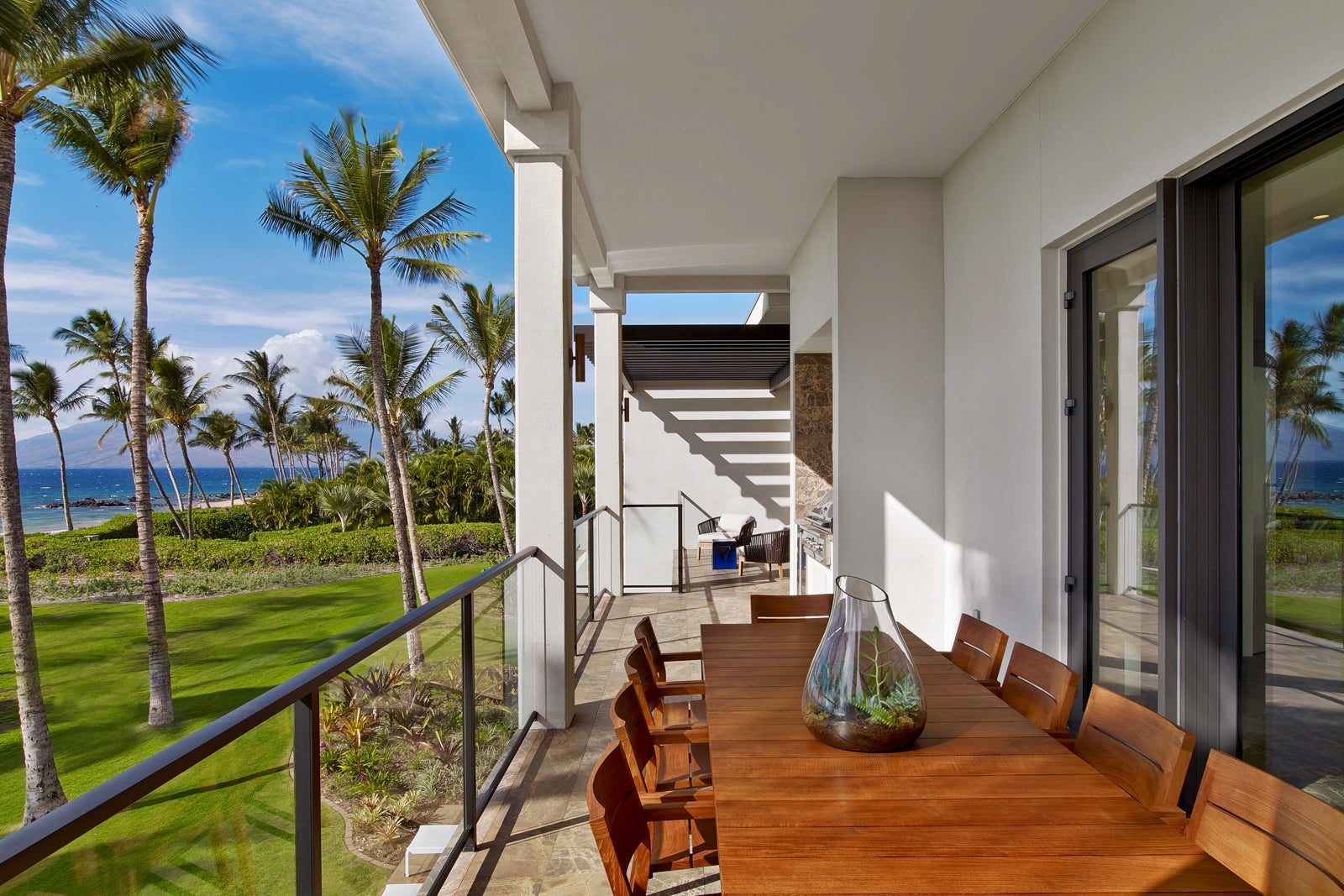 Article about hotels that offer unexpected amenities with the resort fee