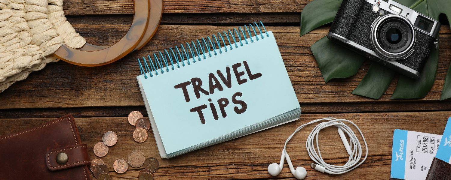 Air travel tips graphic about smart ways to fly