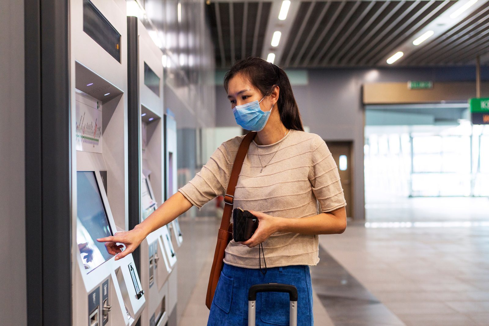 Hidden Arrival Costs: Airport Transport, SIM Cards and ATM Fees