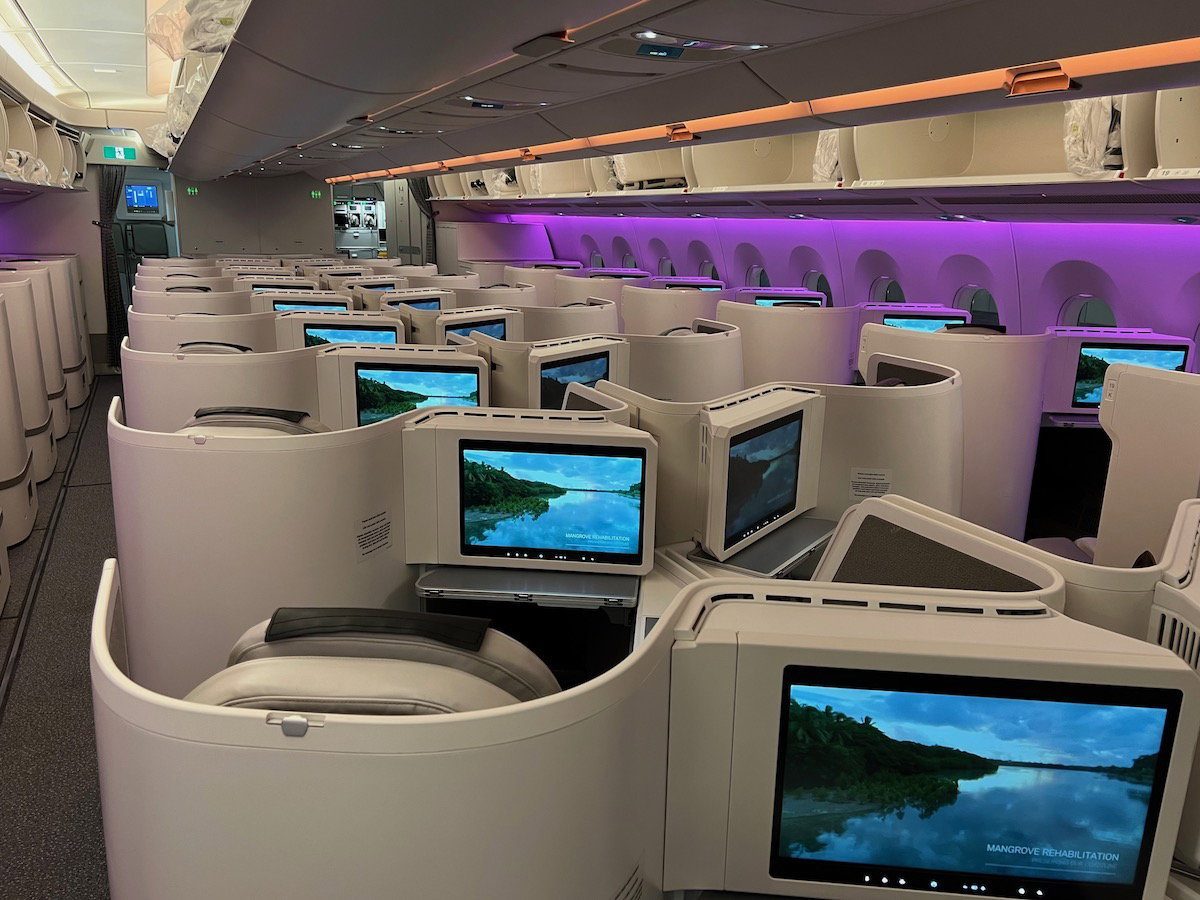 Overview of an airline elite status strategy focused on flexibility and selective loyalty