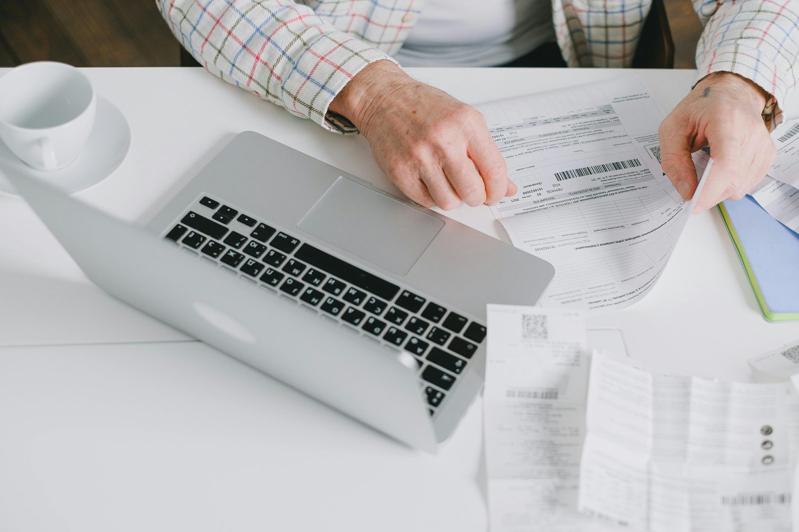 Overview of business travel expenses including transportation and parking