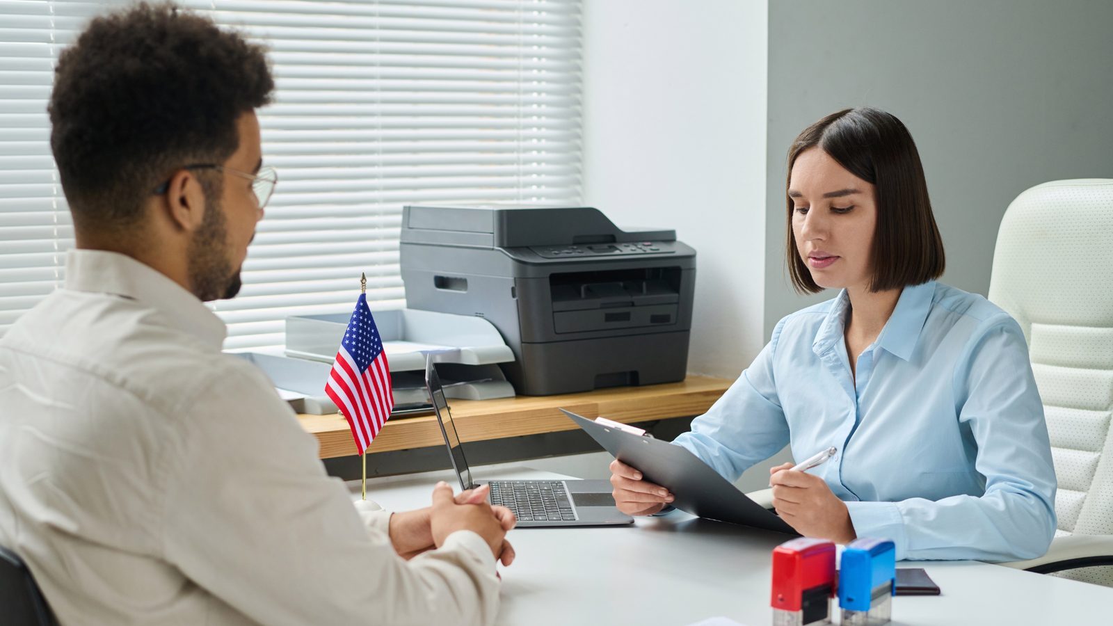 U.S. Visa Interview Waiver 2025: Rules, Timing, Risks