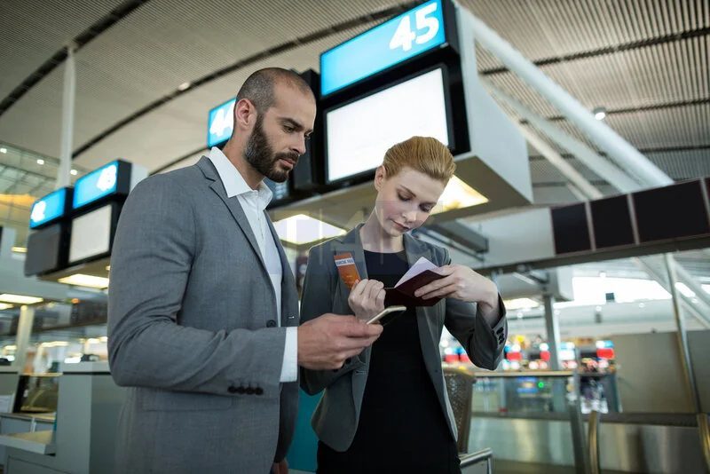 Comparing Costs: Taxi vs. Pre-Booked Airport Transfers