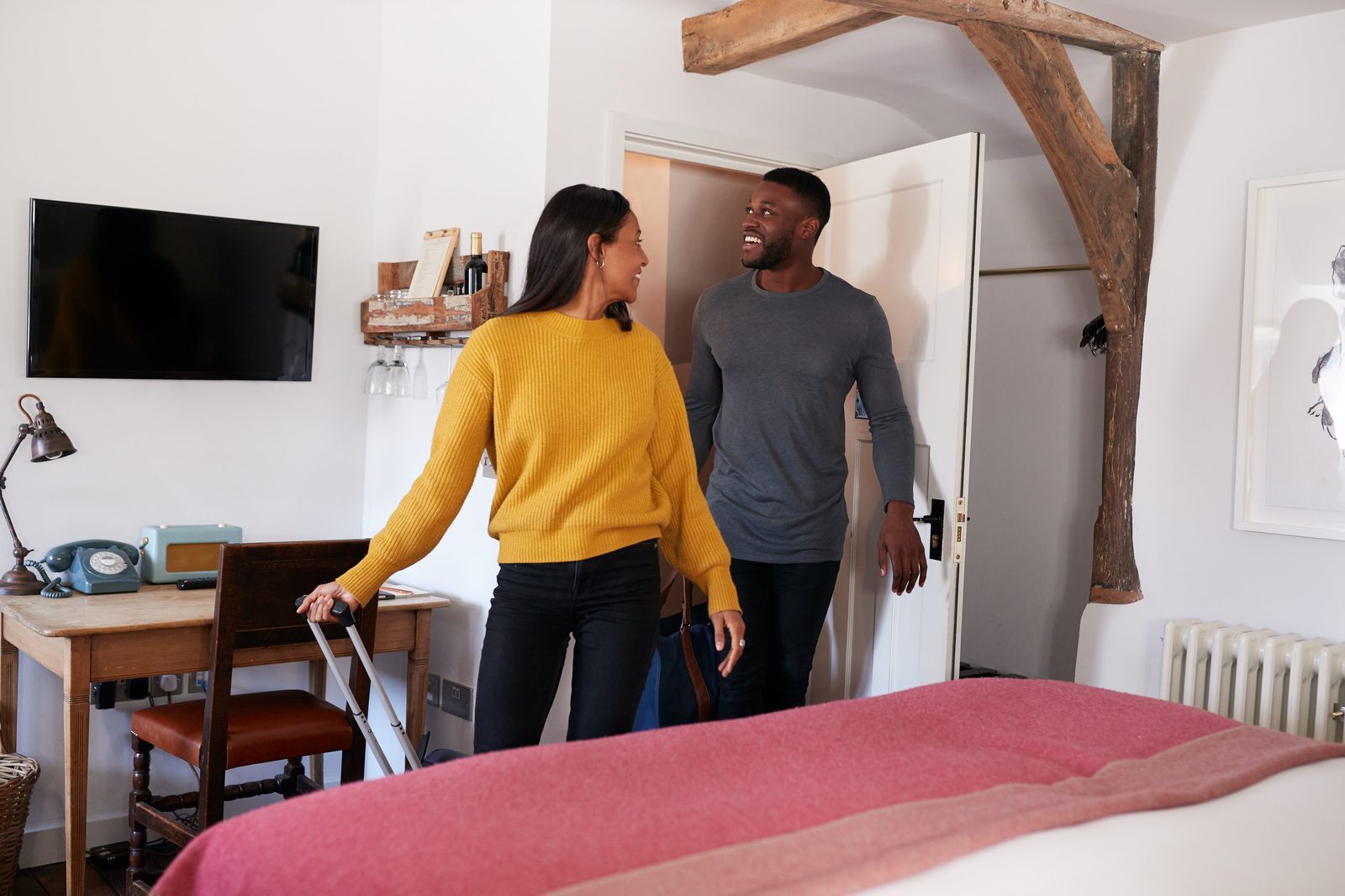 The Cost Difference Between Hotels & Airbnbs in Every U.S. State